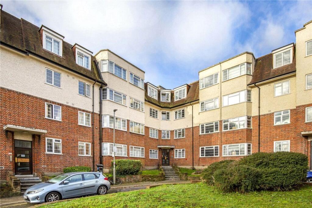 3 bed 1st Floor Flat for rent in London. From Marsh & Parsons - Tooting 3 bed 1st Floor Flat for rent in London. From Marsh & Parsons - Tooting