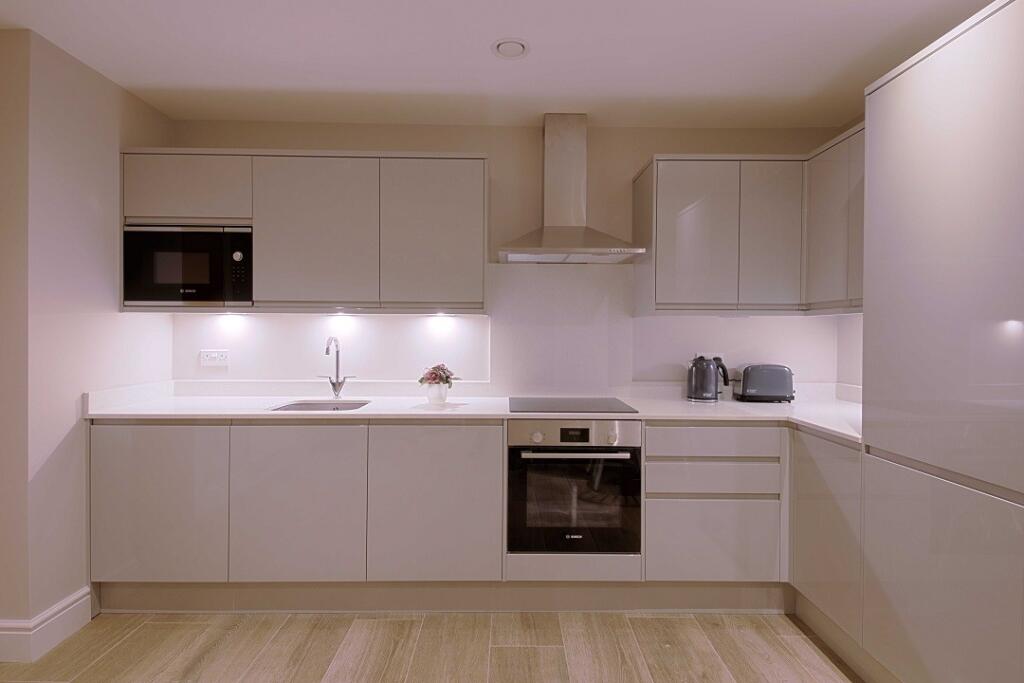 1 bed Apartment for rent in Farnham Royal. From The Frost Partnership - Slough 1 bed Apartment for rent in Farnham Royal. From The Frost Partnership - Slough