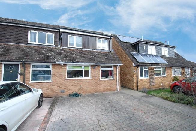 2 bed Detached for rent in Hitchambury. From The Frost Partnership - Slough