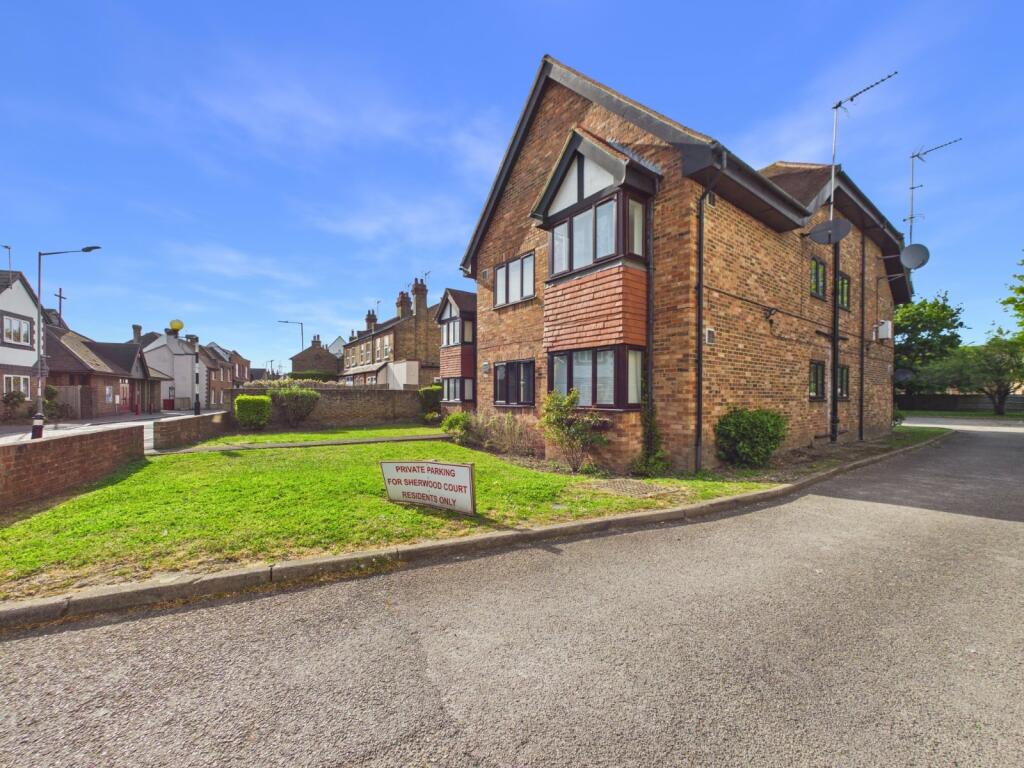 1 bed Apartment for rent in Colnbrook. From The Frost Partnership - Slough