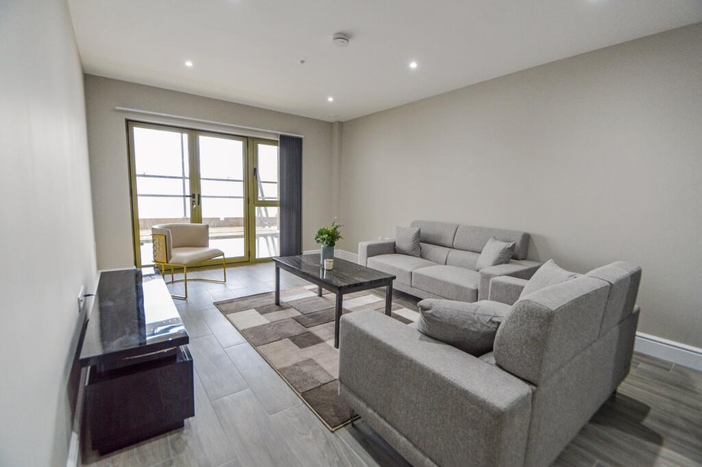 2 bed Apartment for rent in George Green. From The Frost Partnership - Slough 2 bed Apartment for rent in George Green. From The Frost Partnership - Slough