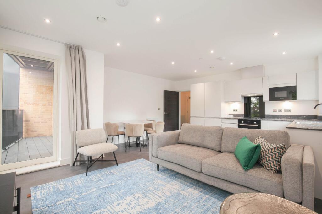 1 bed Apartment for rent in Brentford. From The Frost Partnership - Slough