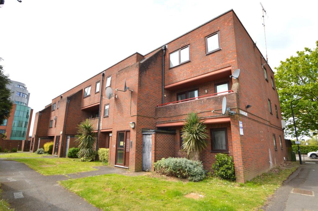2 bed Apartment for rent in Slough. From The Frost Partnership - Slough