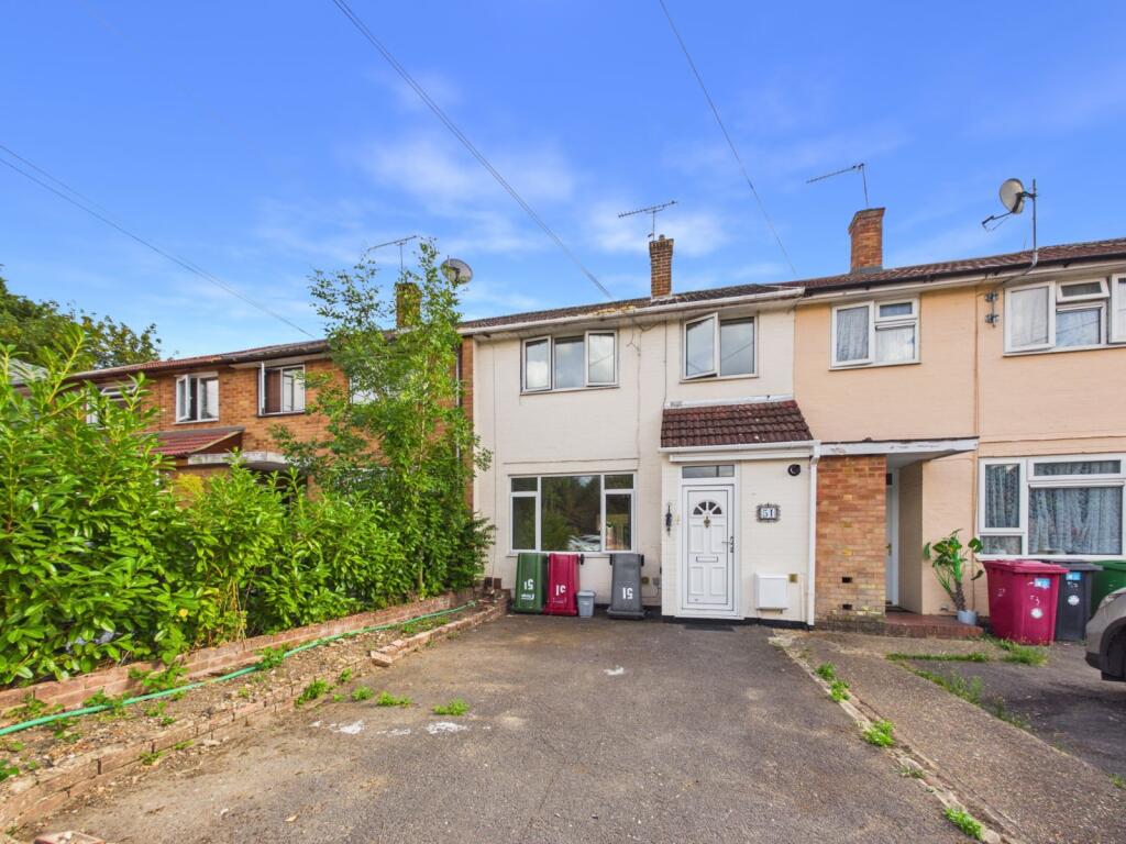 3 bed Mid Terraced House for rent in East Burnham. From The Frost Partnership - Slough