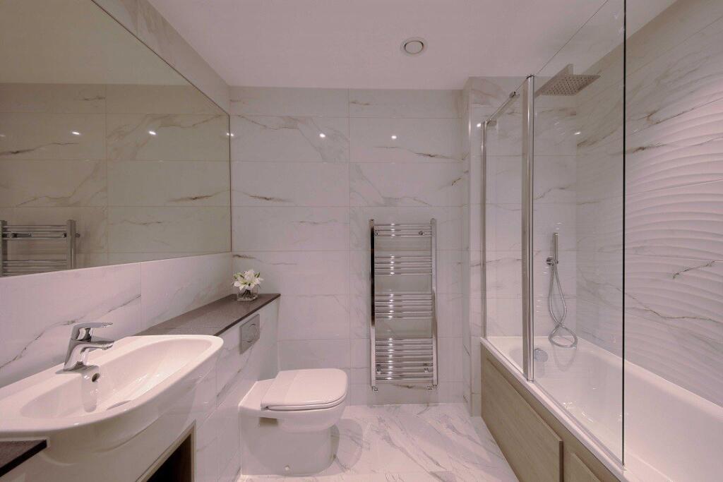 1 bed Apartment for rent in Farnham Royal. From The Frost Partnership - Slough 1 bed Apartment for rent in Farnham Royal. From The Frost Partnership - Slough