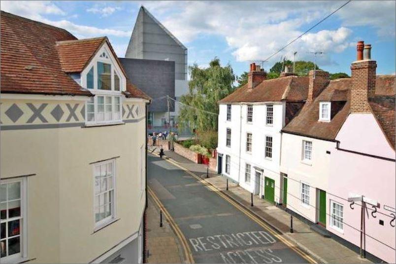 5 bed End of Terrace for rent in Canterbury. From Absolute Living - London