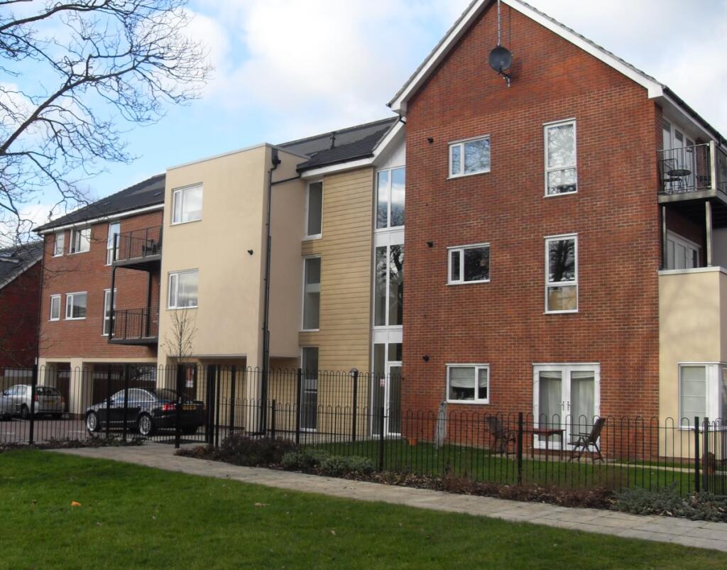 1 bed 1st Floor Flat for rent in Stanwell. From Lockwood Lettings and Management - Ashford