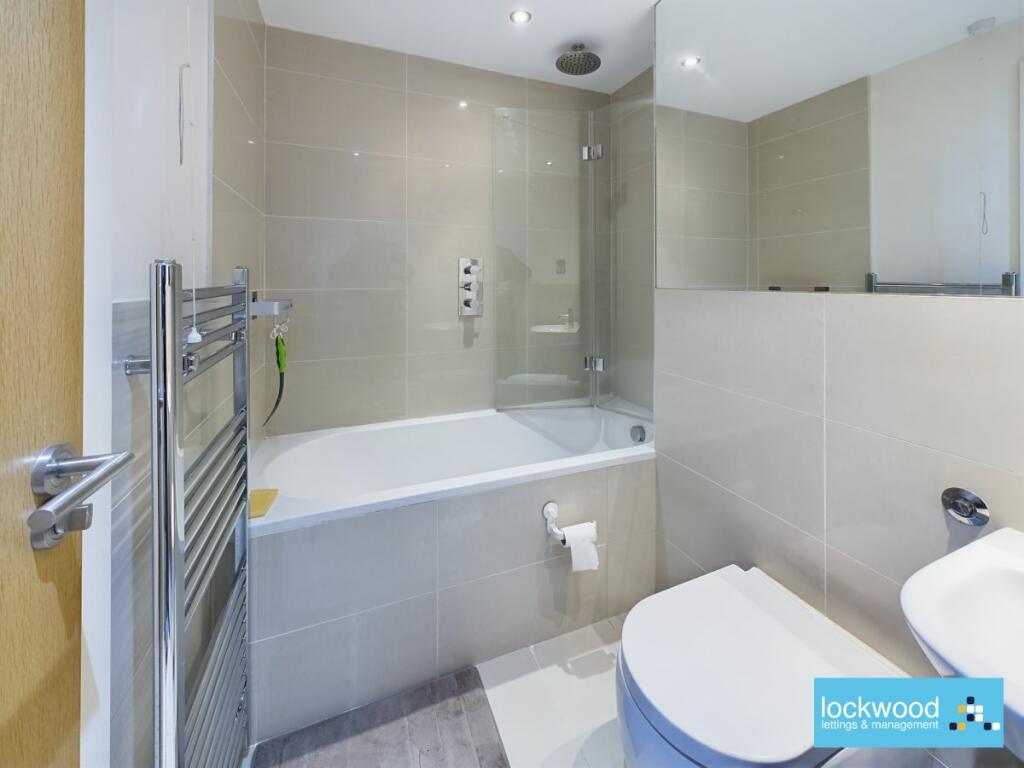 1 bed 1st Floor Flat for rent in Ashford. From Lockwood Lettings and Management - Ashford