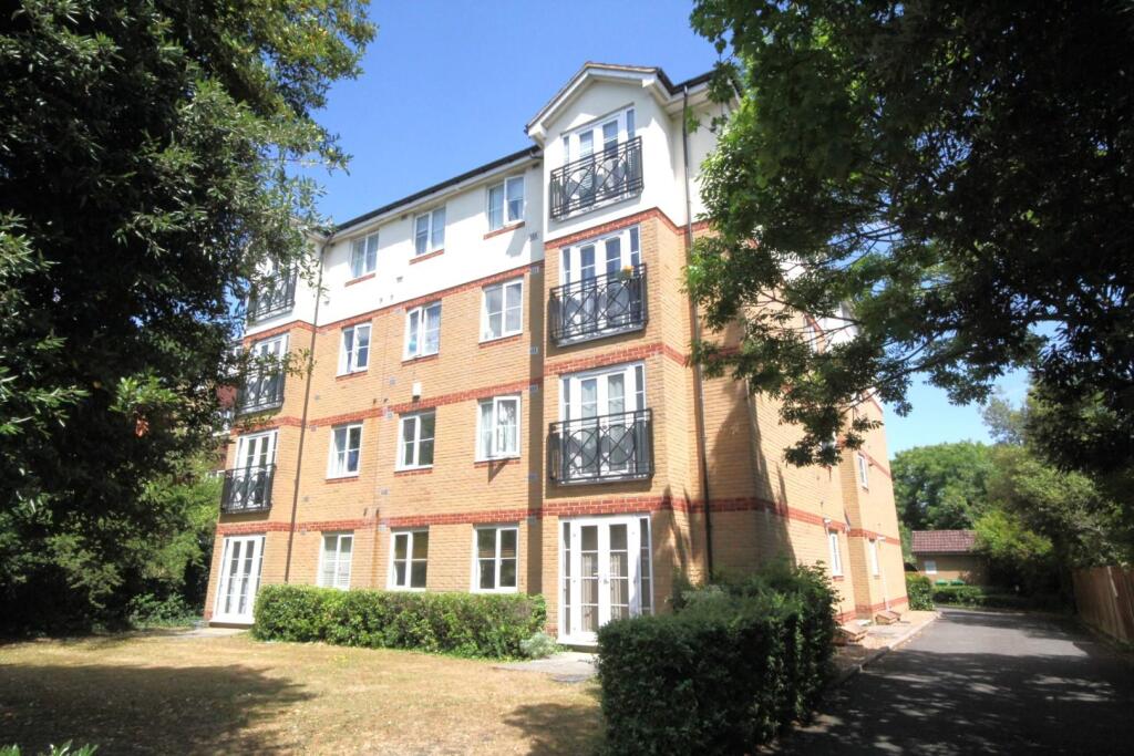 2 bed 1st Floor Flat for rent in Kingston upon Thames. From Grace Miller and Co