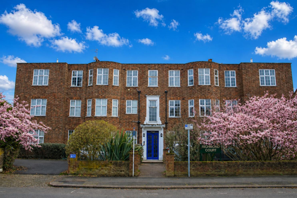 1 bed 1st Floor Flat for rent in New Malden. From Grace Miller and Co