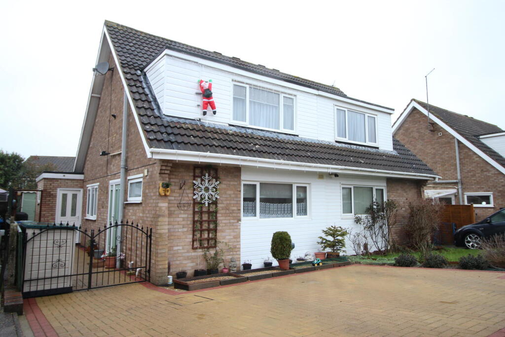 3 bed Semi Detached for rent in Burton Latimer. From Carter Williams Ltd - Burton Latimer 3 bed Semi Detached for rent in Burton Latimer. From Carter Williams Ltd - Burton Latimer