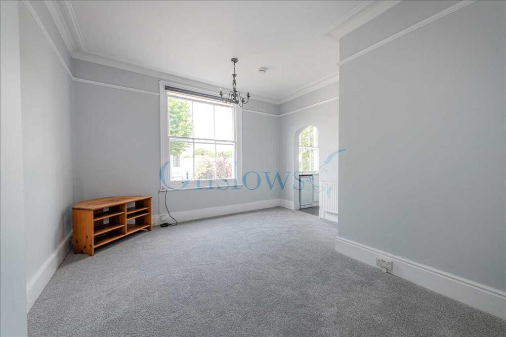 2 bed Apartment for rent in Kensington. From Onslows Estate Agents - London