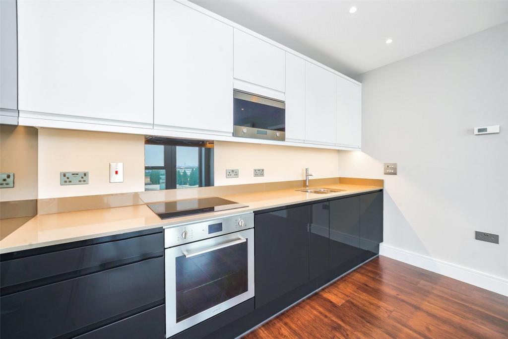 2 bed Apartment for rent in Uxbridge. From Strawberry Star Lettings & Sales - Royal Docks