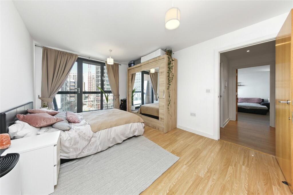 2 bed Apartment for rent in Poplar. From Strawberry Star Lettings & Sales - Royal Docks