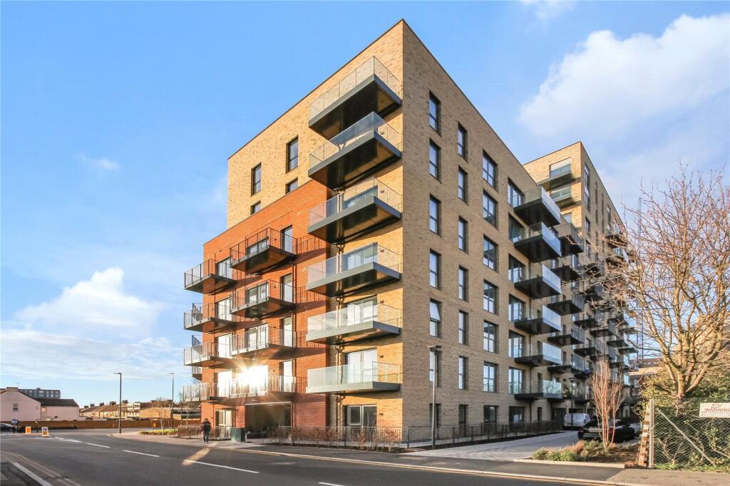 2 bed Apartment for rent in Uxbridge. From Strawberry Star - E16
