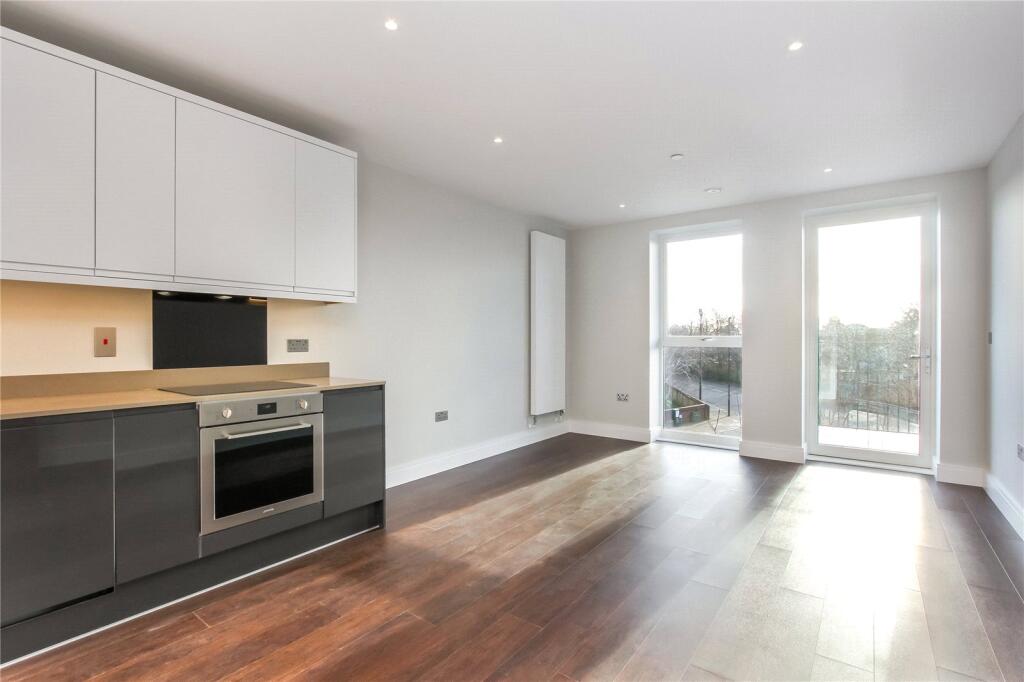 2 bed Apartment for rent in Uxbridge. From Strawberry Star - E16