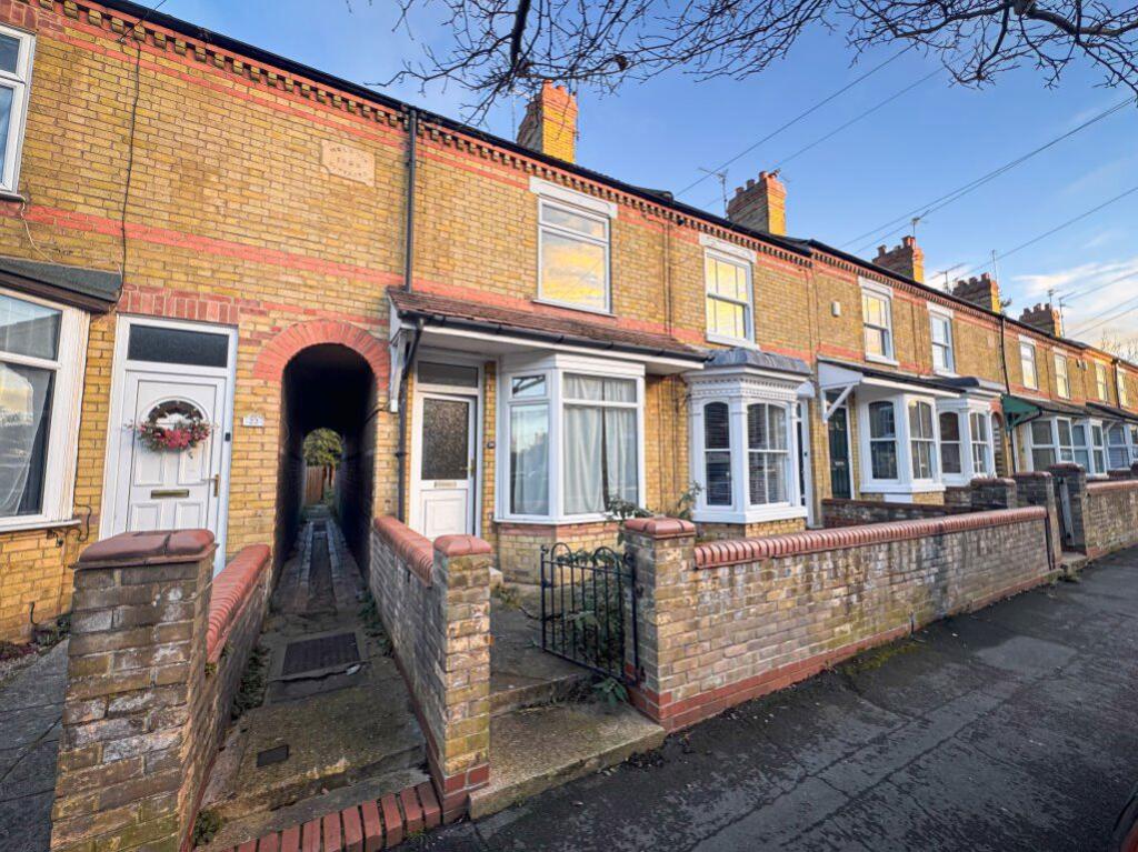 3 bed Mid Terraced House for rent in Peterborough. From Progressive Lets