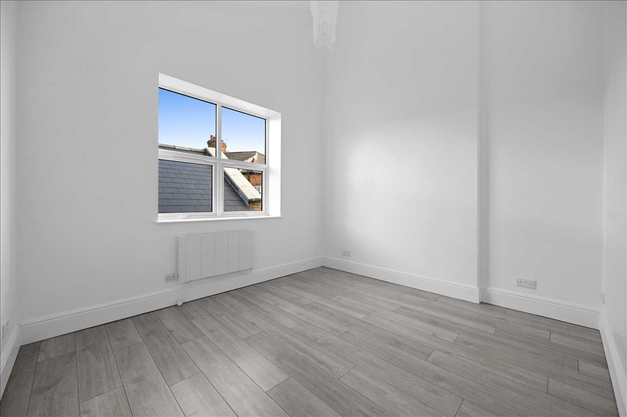 2 bed Apartment for rent in London. From Next Step Estates