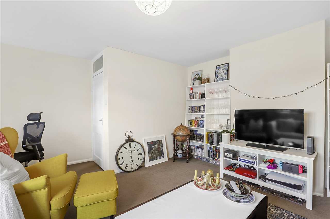 2 bed Annexe for rent in Wimbledon. From Next Step Estates 2 bed Annexe for rent in Wimbledon. From Next Step Estates