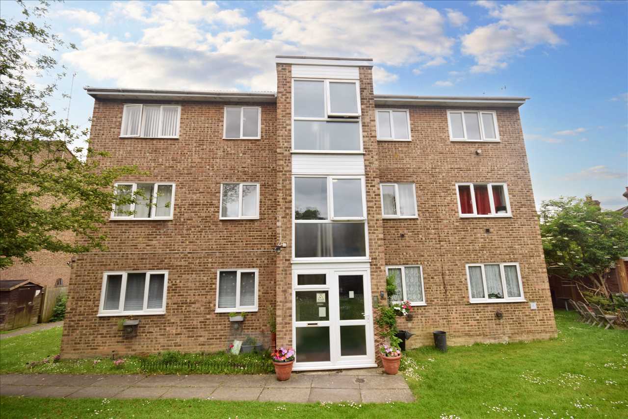 2 bed Apartment for rent in Sutton. From Next Step Estates 2 bed Apartment for rent in Sutton. From Next Step Estates