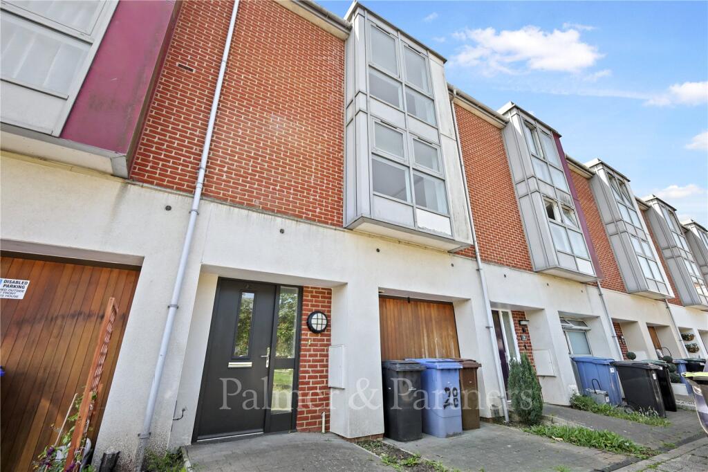 4 bed Mid Terraced House for rent in Ipswich. From Palmer & Partners - Suffolk
