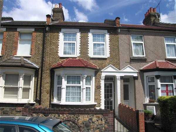 3 bed Detached for rent in Edmonton. From Masons Property Services - Edmonton