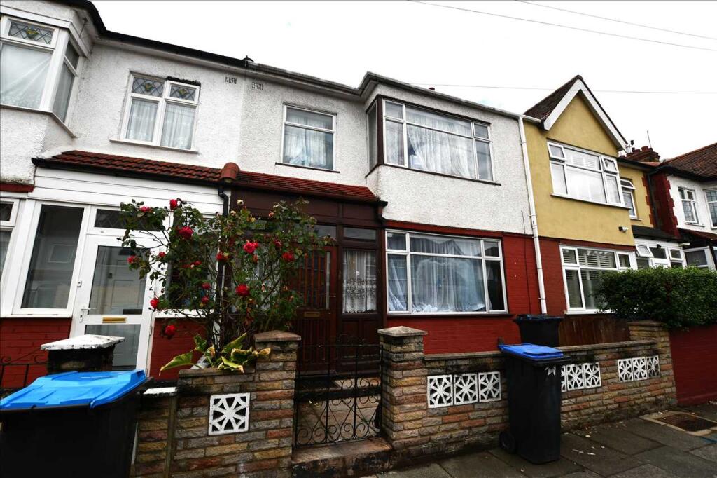 3 bed Detached for rent in Edmonton. From Masons Property Services - Edmonton