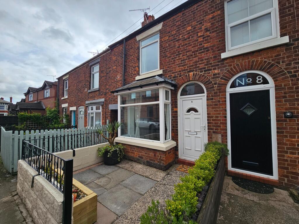 2 bed Mid Terraced House for rent in . From Northwood - Sandbach