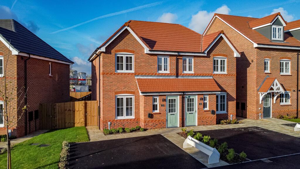3 bed Semi Detached for rent in Coppenhall Moss. From Northwood - Sandbach 3 bed Semi Detached for rent in Coppenhall Moss. From Northwood - Sandbach