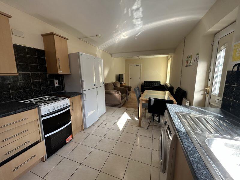 6 bed House Share for rent in Nottingham. From Zebralets Nottingham