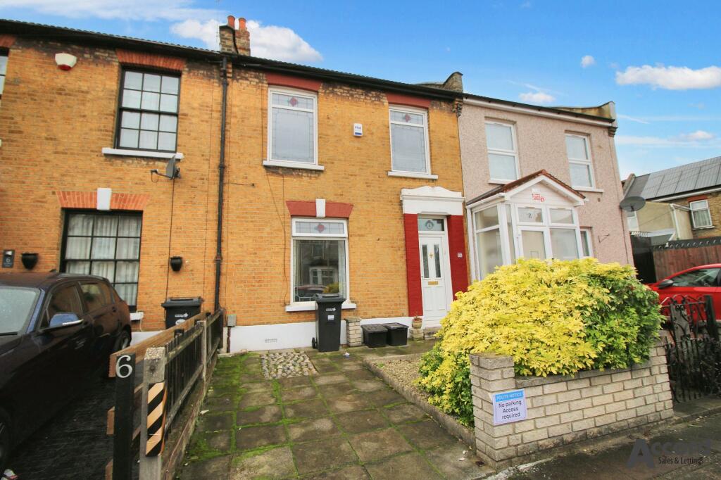 3 bed Mid Terraced House for rent in Ilford. From Accord Sales & Lettings - Romford