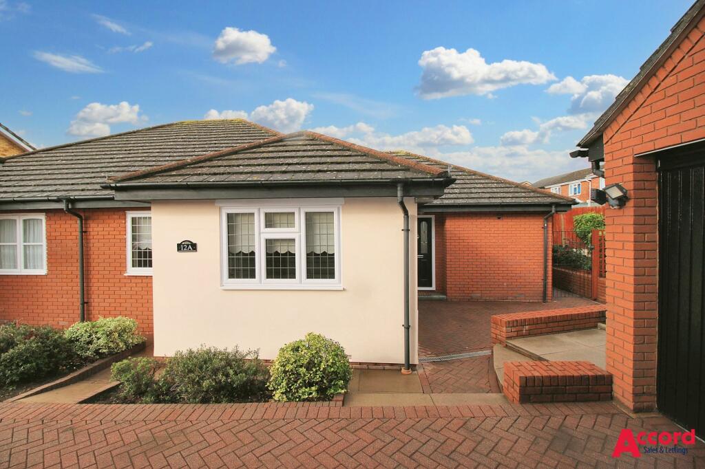 3 bed Semi-detached bungalow for rent in Hornchurch. From Accord Sales & Lettings - Romford 3 bed Semi-detached bungalow for rent in Hornchurch. From Accord Sales & Lettings - Romford