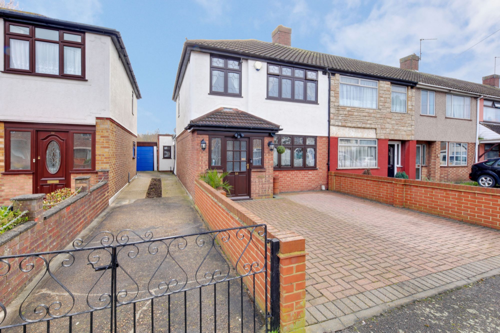 4 bed Semi Detached for rent in Rainham. From Accord Sales & Lettings - Romford 4 bed Semi Detached for rent in Rainham. From Accord Sales & Lettings - Romford