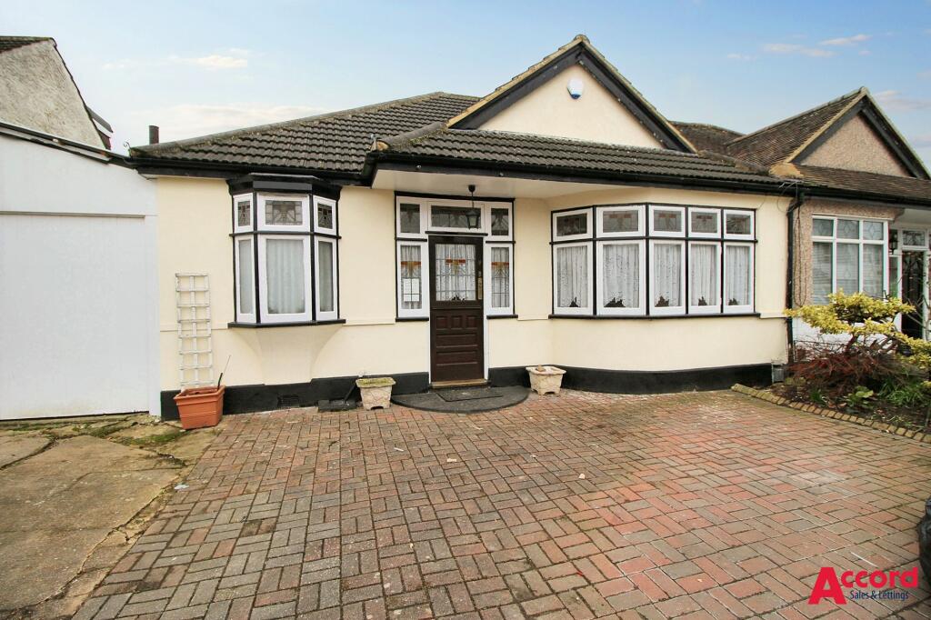 3 bed Bungalow for rent in Romford. From Accord Sales & Lettings - Romford 3 bed Bungalow for rent in Romford. From Accord Sales & Lettings - Romford