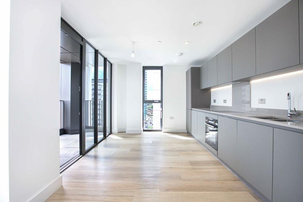 2 bed Detached House for rent in London. From Butler and Stag