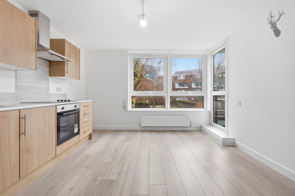 2 bed 1st Floor Flat for rent in Poplar. From Butler & Stag - London