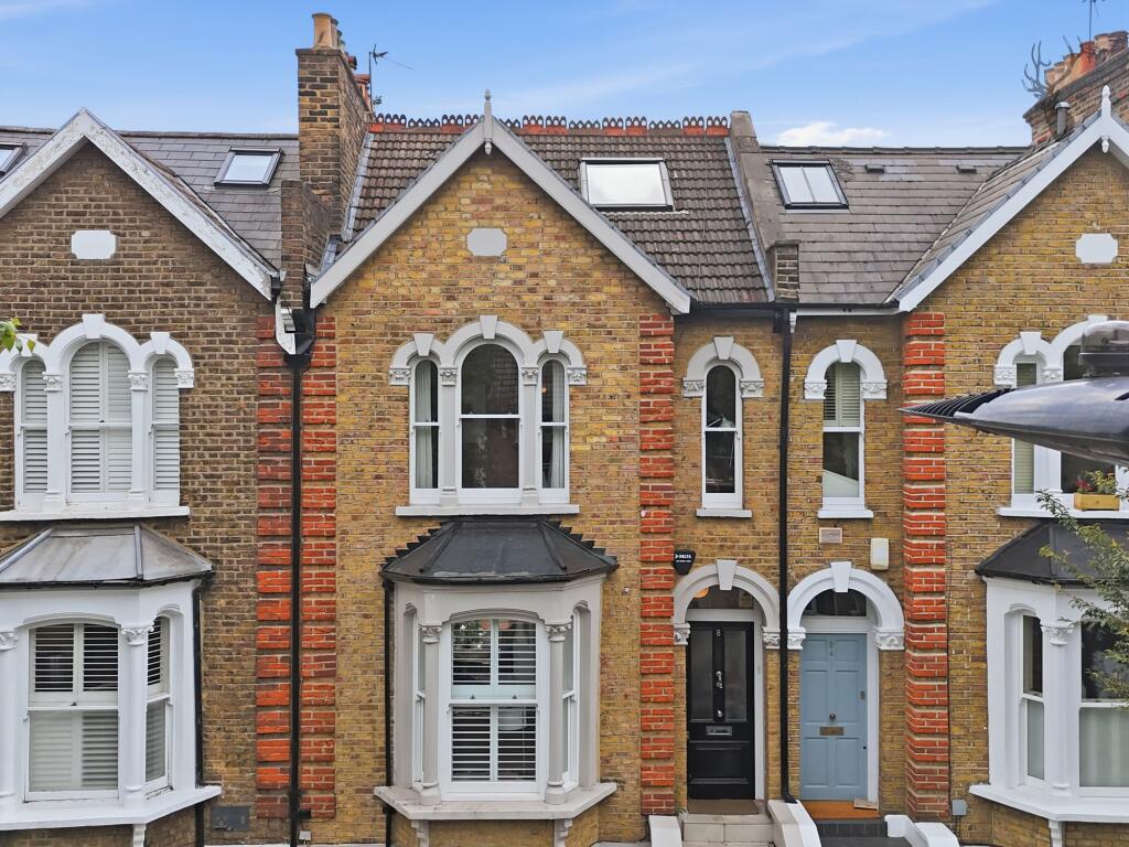 3 bed Detached for rent in Hackney. From Butler & Stag - London