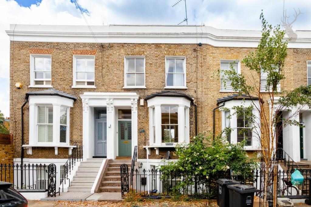 6 bed Mid Terraced House for rent in Hackney. From Butler & Stag - London