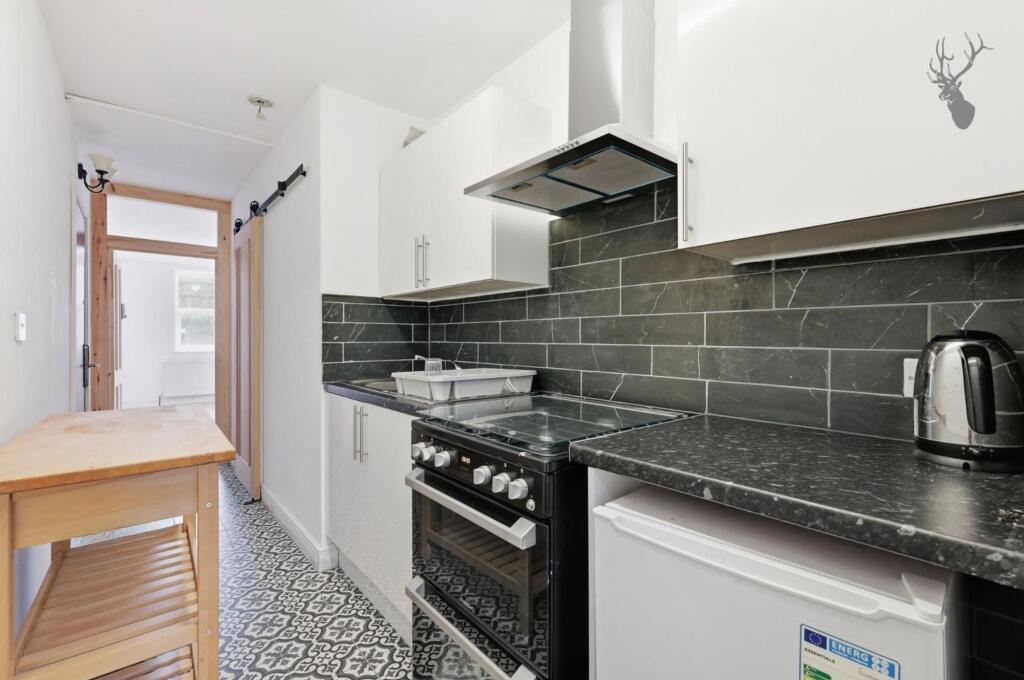 1 bed 1st Floor Flat for rent in Bethnal Green. From Butler & Stag - London