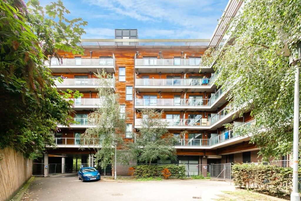 2 bed Apartment for rent in Bow. From Butler & Stag - London 2 bed Apartment for rent in Bow. From Butler & Stag - London