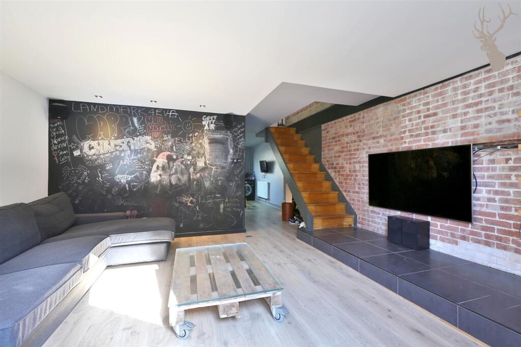 3 bed Apartment for rent in Bow. From Butler & Stag - London
