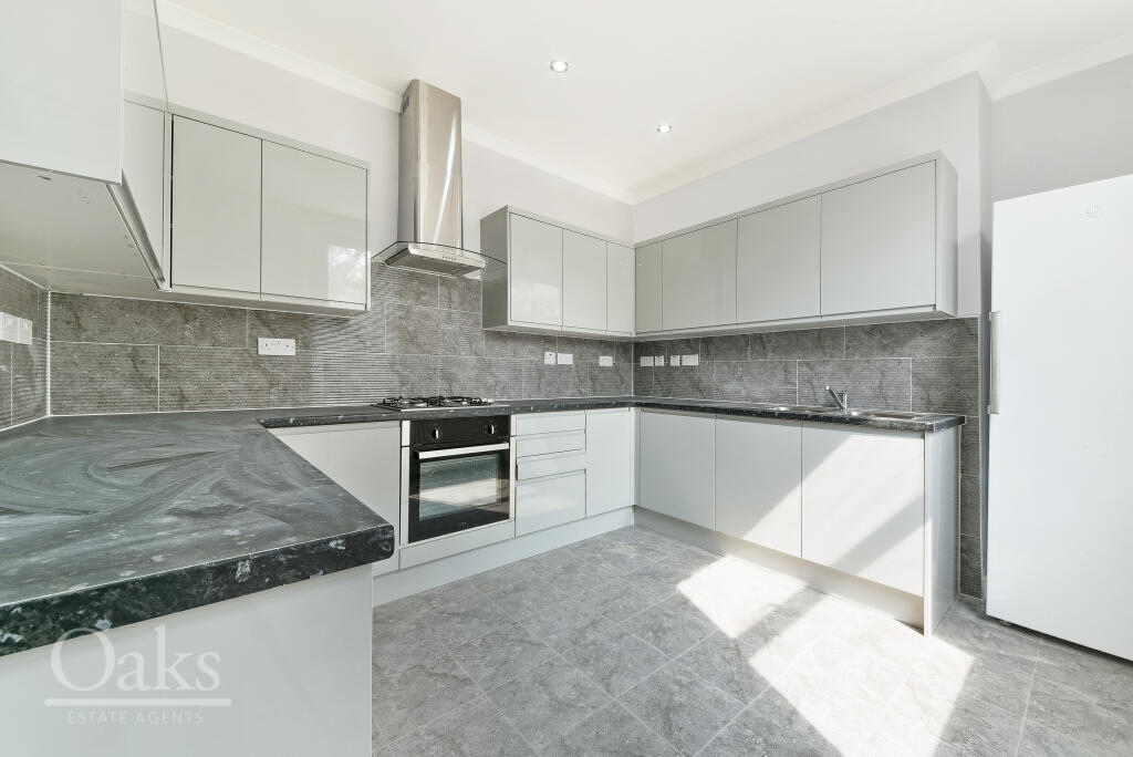 0 bed Apartment for rent in Streatham. From Oaks Estate Agents - Streatham