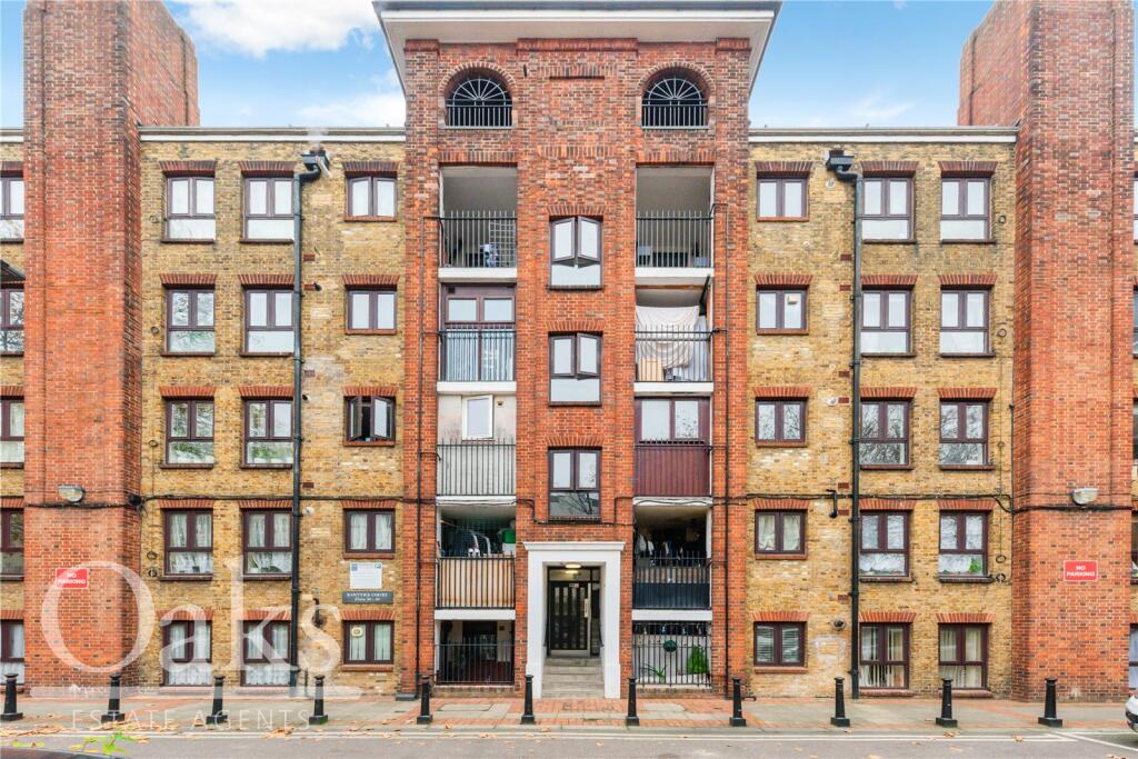 3 bed Apartment for rent in Streatham. From Oaks Estate Agents - Streatham