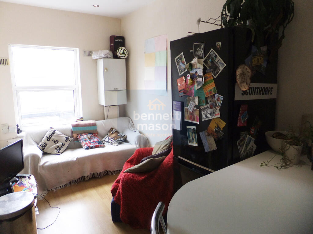 4 bed Flat for rent in Stoke Newington. From Bennett Mason - Highbury