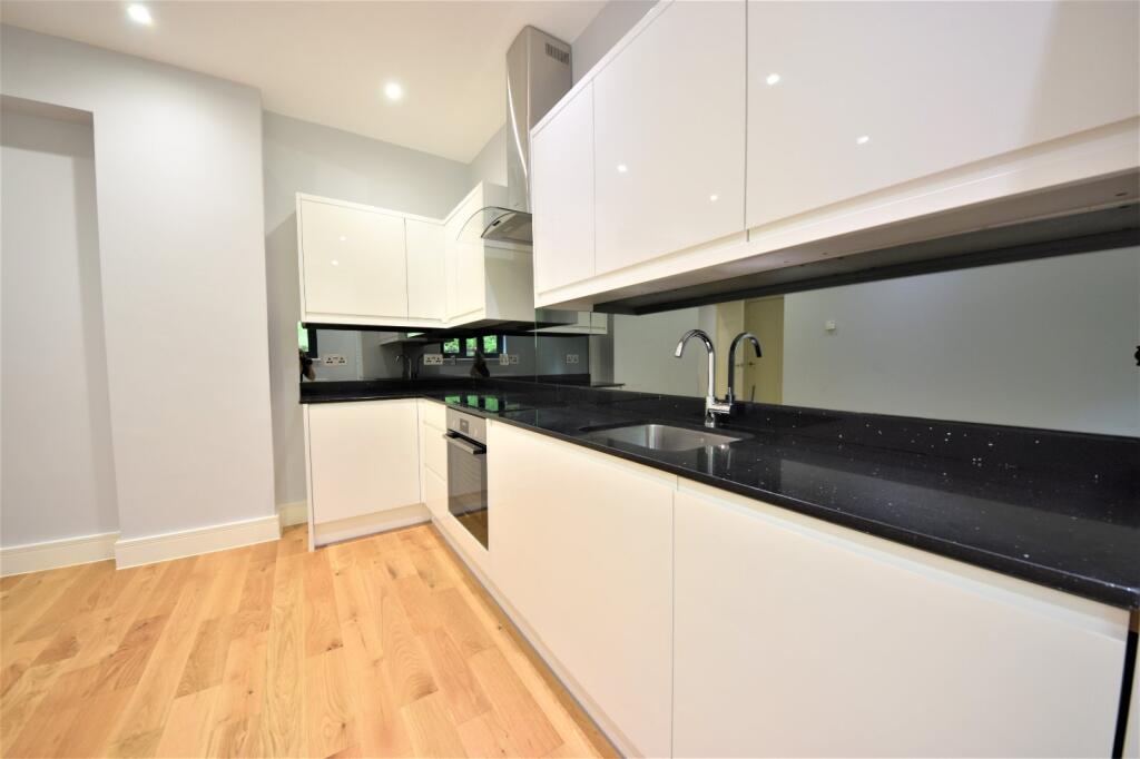 1 bed Apartment for rent in High Wycombe. From The Frost Partnership - Flackwell Heath 1 bed Apartment for rent in High Wycombe. From The Frost Partnership - Flackwell Heath