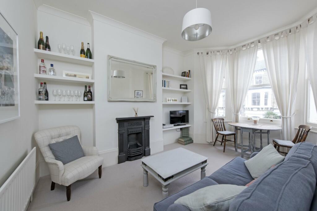 1 bed Apartment for rent in Battersea. From Rampton Baseley