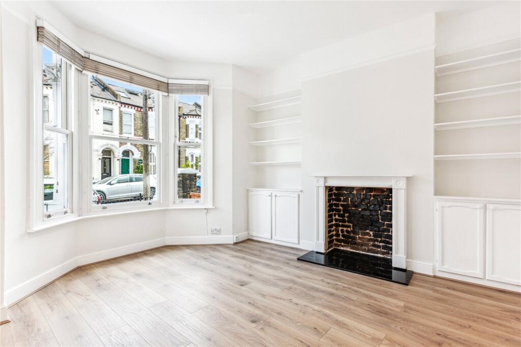 2 bed Not Specified for rent in Battersea. From Rampton Baseley - Northcote Road