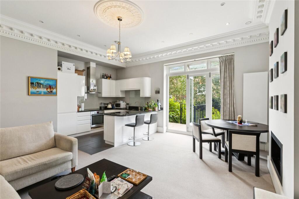 2 bed Apartment for rent in Battersea. From Rampton Baseley - Northcote Road