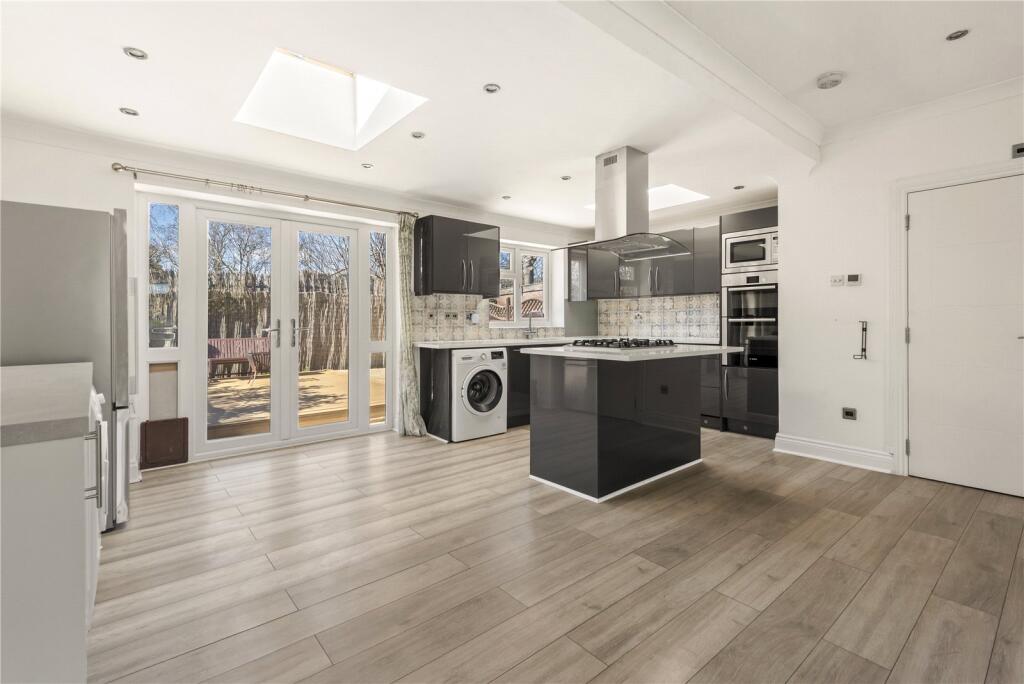 4 bed Detached for rent in Wandsworth. From Rampton Baseley - Northcote Road
