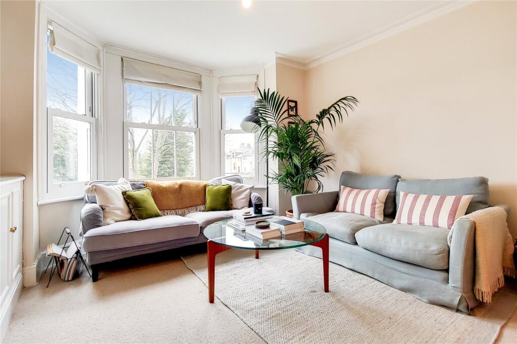 2 bed Apartment for rent in Streatham. From Rampton Baseley - Northcote Road